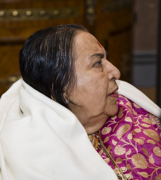 Her-Holiness-Shri-Mataji-Nirmala-Devi-Shri-Adi-Shakti-Puja-Cabella-6