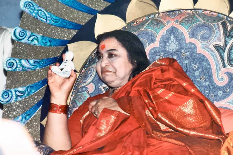 1991-0804-Shri-Buddha-Puja-You-Must-Become-Desireless-Brielpoort-Sports-Hall-Deinze-Belgium-70-Photo-credit-Colin-Heinsen