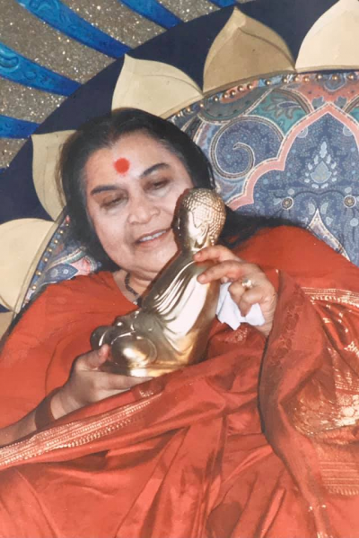 1991-0804-Shri-Buddha-Puja-You-Must-Become-Desireless-Brielpoort-Sports-Hall-Deinze-Belgium-71-Photo-credit-Colin-Heinsen