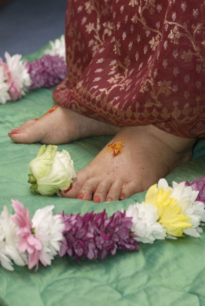 2006-0513-Buddha-Purṇima-Celebration-Ashram-Chiswick-London-W4-UK-18-Photo-credit-Matthew-Cooper-XL