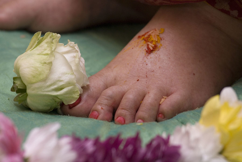 2006-0513-Buddha-Purṇima-Celebration-Ashram-Chiswick-London-W4-UK-20-Photo-credit-Matthew-Cooper-L