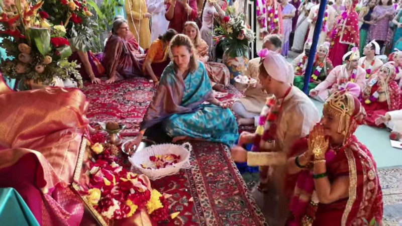 Shri-Ganesha-Puja-2022-Day-7-MARRIAGE-CEREMONY-14