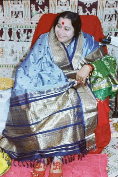 Shri-Mataji-1st-Day-of-Navaratri-Hampstead-UK-17th-October-1982-18