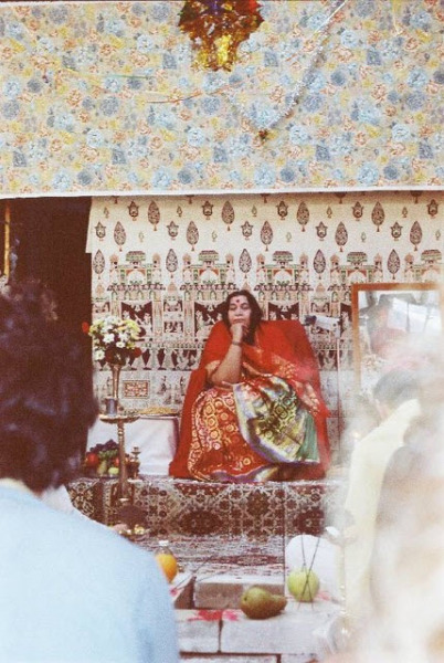 Shri-Mataji-1st-Day-of-Navaratri-Hampstead-UK-17th-October-1982-9